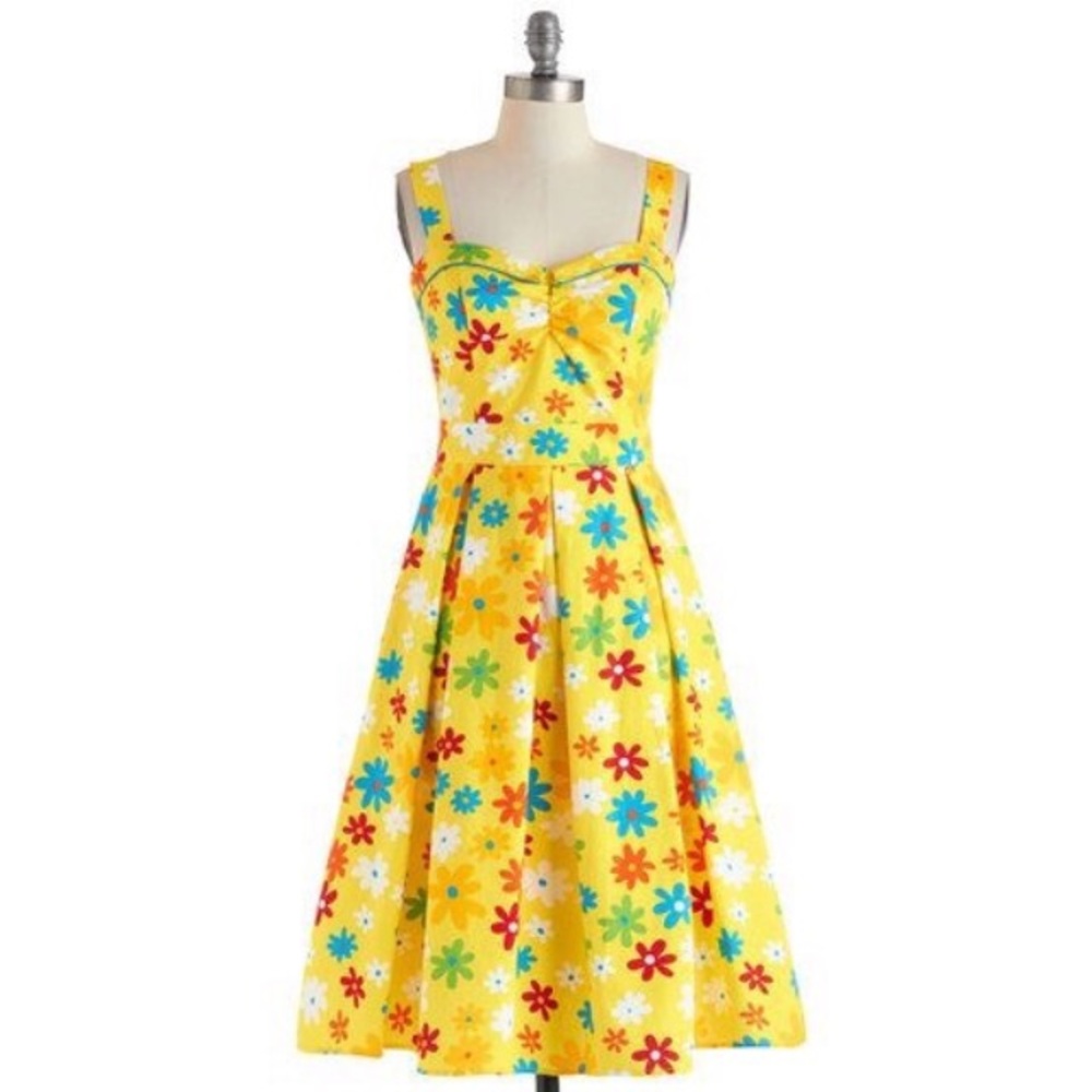 Bettie Page - Tatyana Boutique flowers
